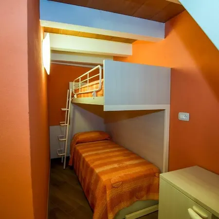Πανσιόν Largo Chianura