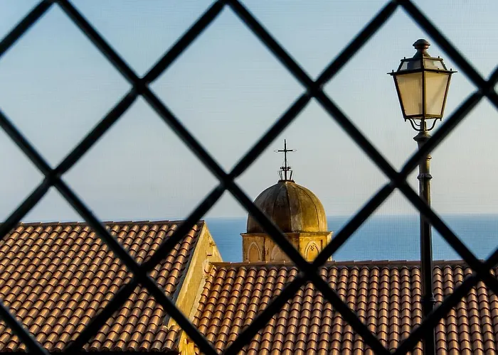 Largo Chianura Pensjonat 3*